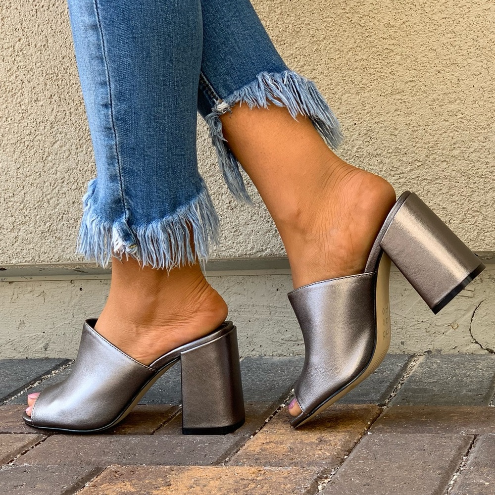 Metallic Silver Leather Peep Toe Chunky Heel Mule - Picture 8 of 8
